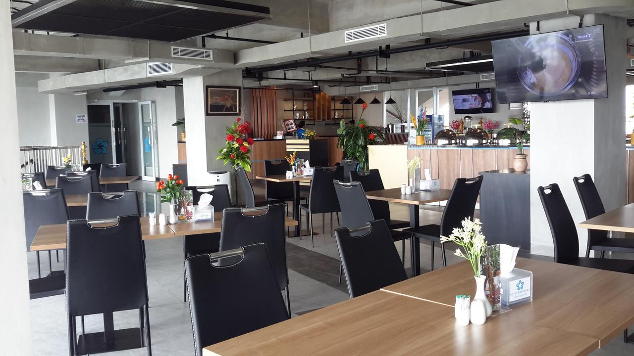 Hotel Brothers Biru Solo Baru Kültér fotó