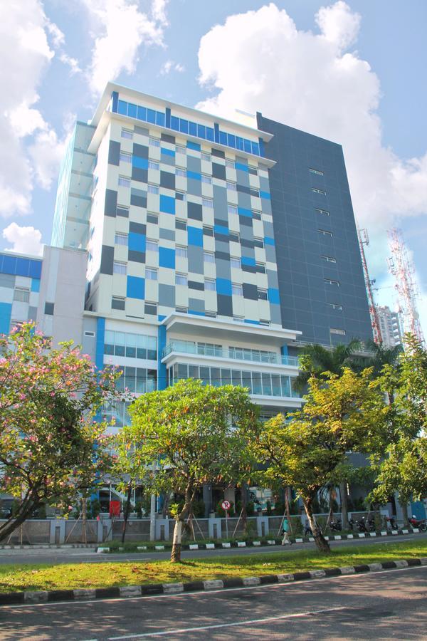 Hotel Brothers Biru Solo Baru Kültér fotó