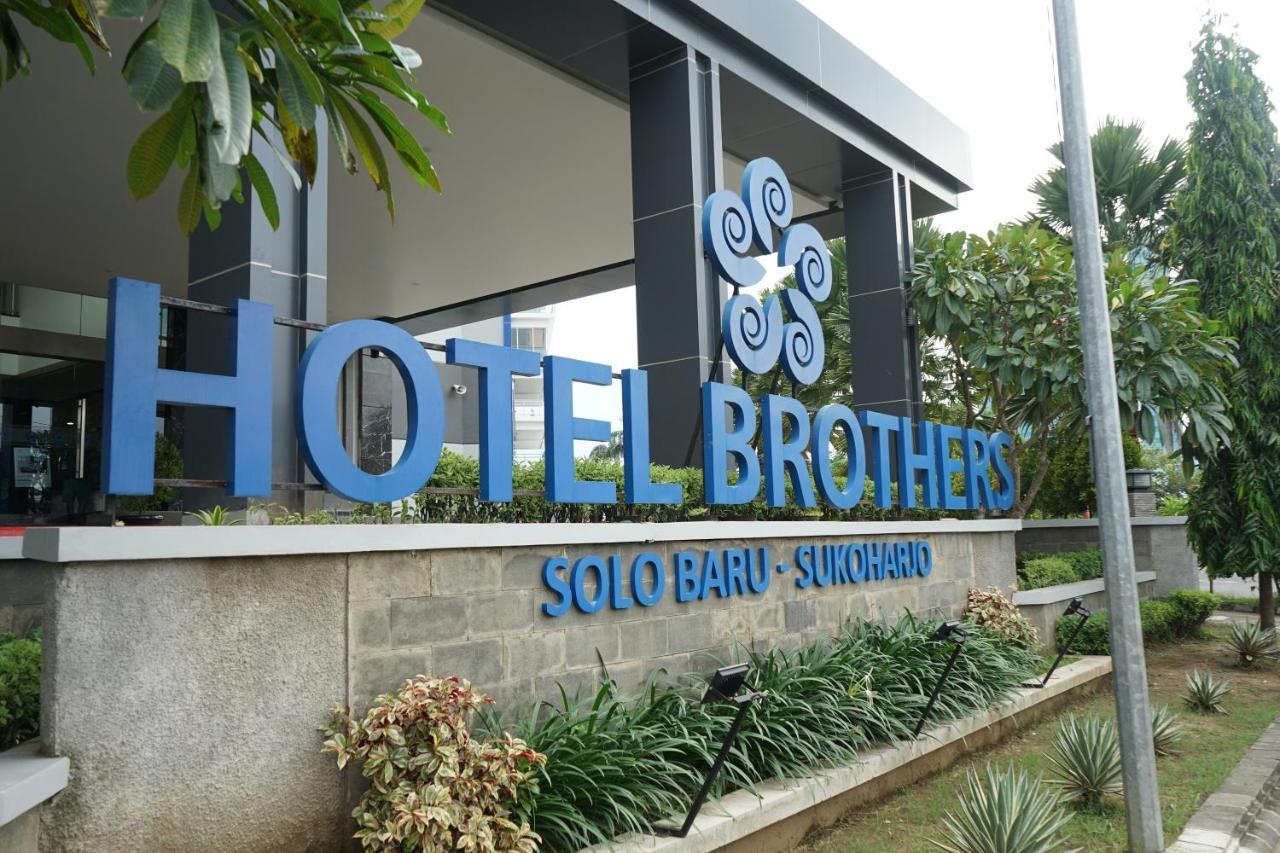 Hotel Brothers Biru Solo Baru Kültér fotó