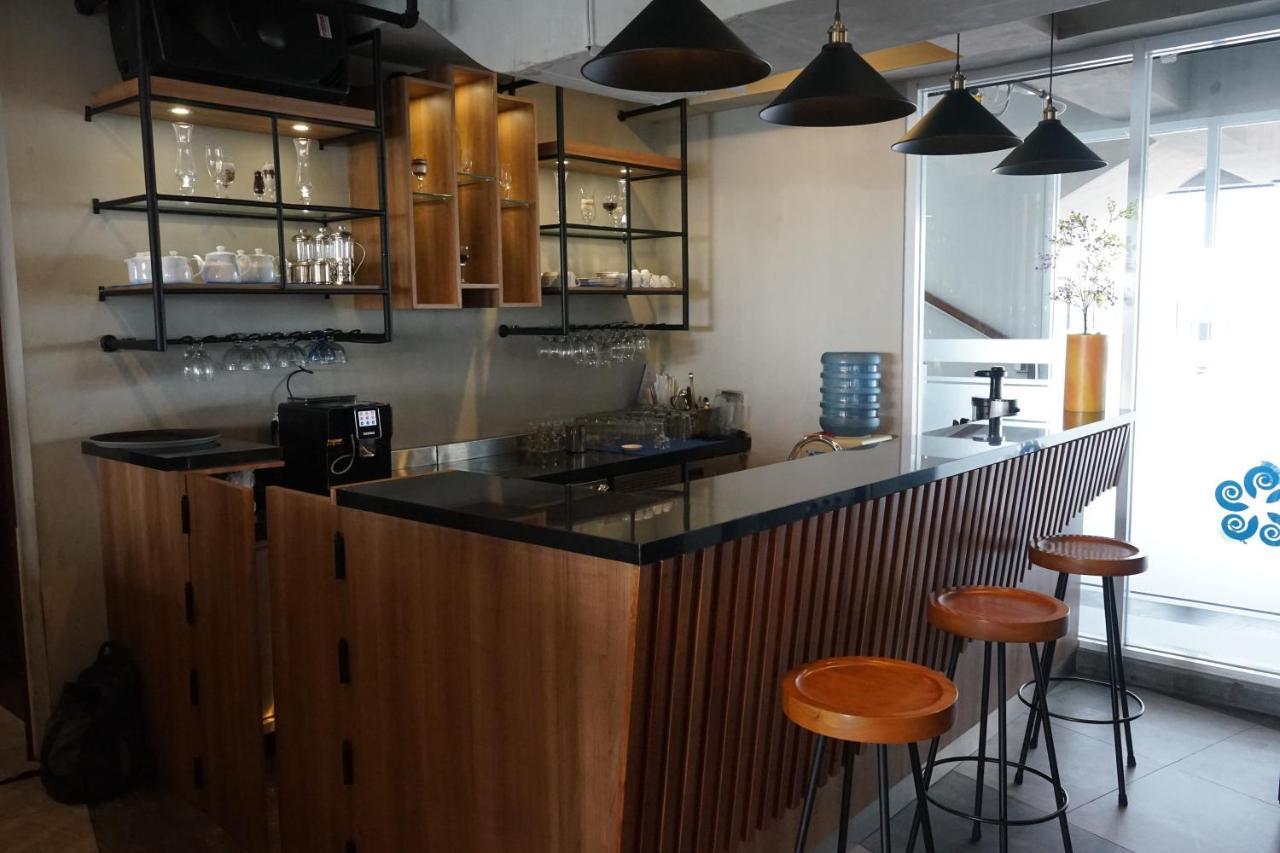 Hotel Brothers Biru Solo Baru Kültér fotó