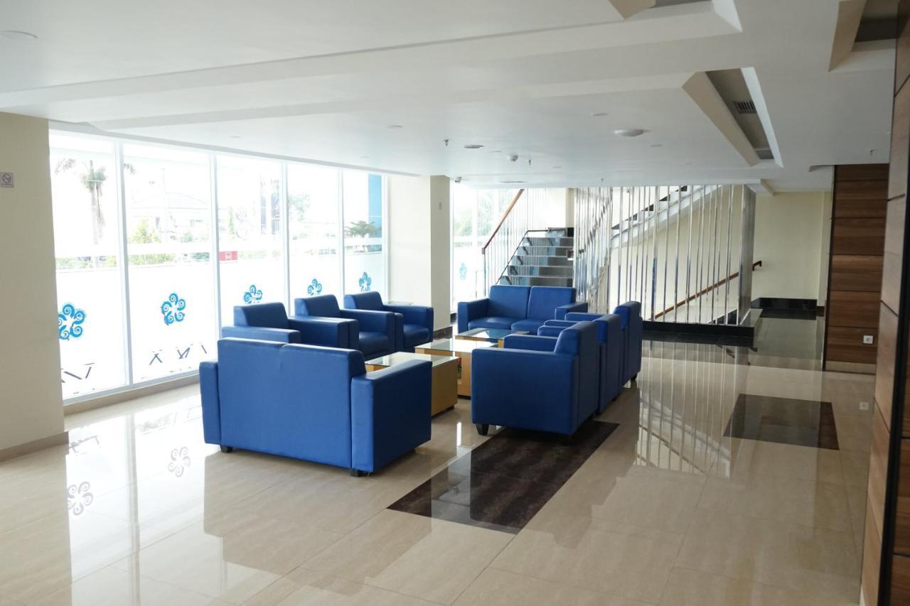 Hotel Brothers Biru Solo Baru Kültér fotó